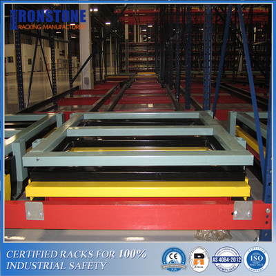 Kho đẩy lùi hệ thống kệ pallet để lưu trữ linh hoạt